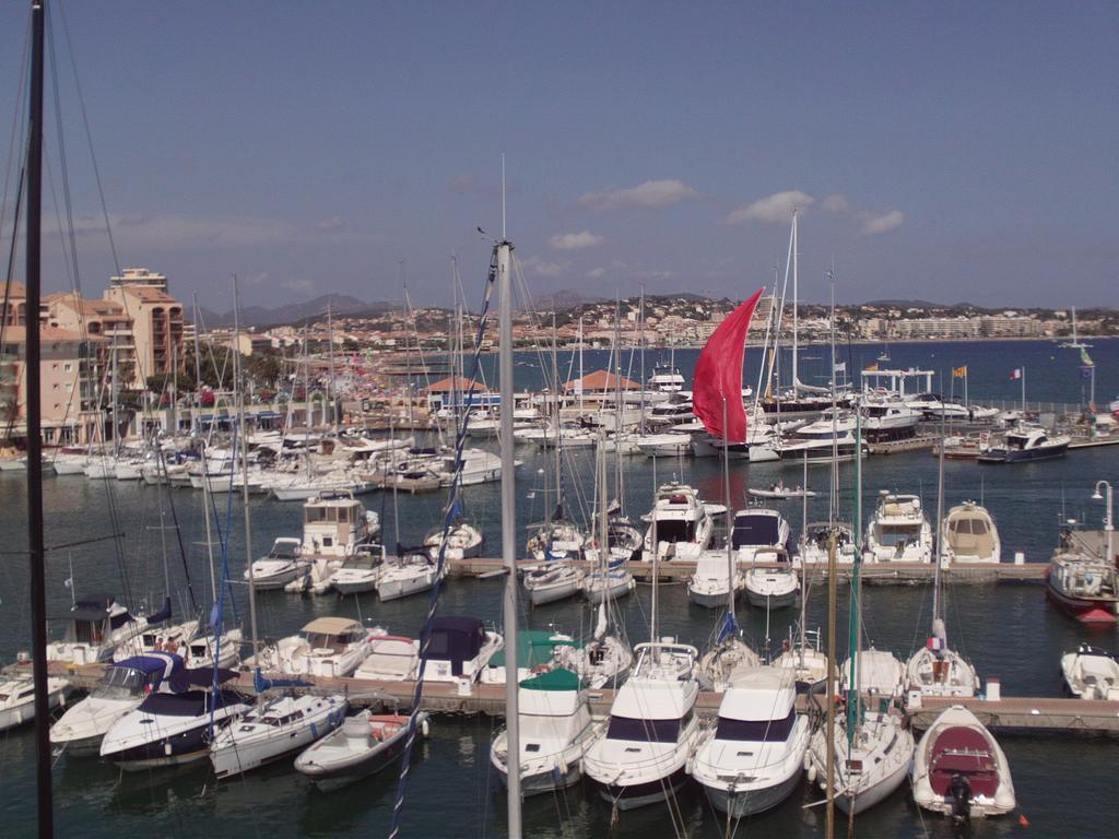 Boutique Apartment Hirondelle Port Fréjus Oda fotoğraf